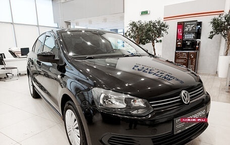 Volkswagen Polo VI (EU Market), 2013 год, 684 000 рублей, 3 фотография
