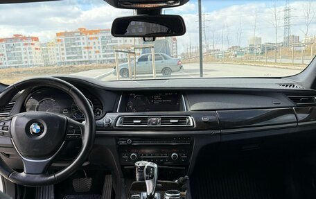 BMW 7 серия, 2015 год, 2 750 000 рублей, 12 фотография