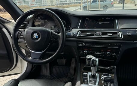 BMW 7 серия, 2015 год, 2 750 000 рублей, 19 фотография