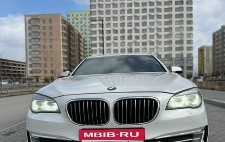 BMW 7 серия, 2015 год, 2 750 000 рублей, 16 фотография