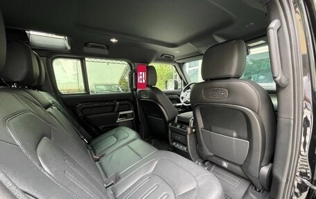 Land Rover Defender II, 2021 год, 4 950 000 рублей, 10 фотография