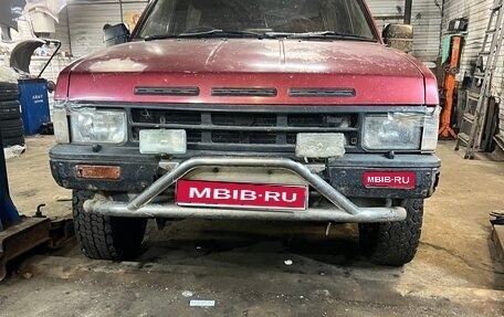 Nissan Terrano II рестайлинг, 1989 год, 260 000 рублей, 1 фотография