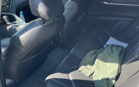 Toyota Camry, 2019 год, 2 700 000 рублей, 4 фотография