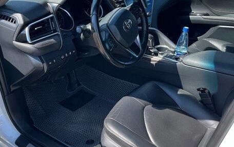 Toyota Camry, 2019 год, 2 700 000 рублей, 5 фотография