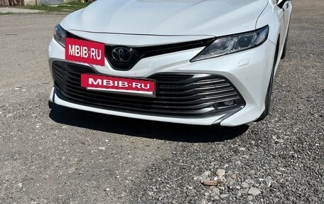 Toyota Camry, 2019 год, 2 700 000 рублей, 3 фотография