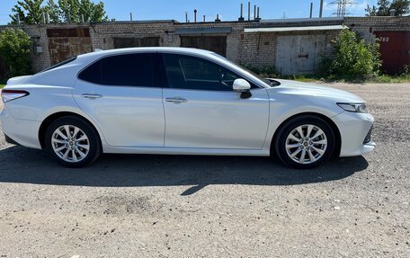 Toyota Camry, 2019 год, 2 700 000 рублей, 9 фотография