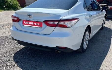 Toyota Camry, 2019 год, 2 700 000 рублей, 8 фотография