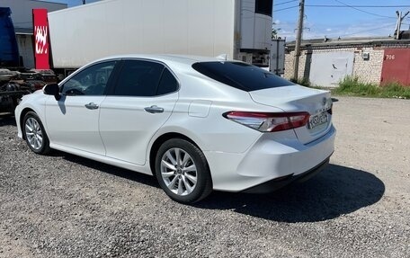 Toyota Camry, 2019 год, 2 700 000 рублей, 7 фотография