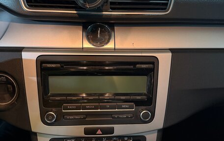 Volkswagen Passat B7, 2011 год, 900 000 рублей, 10 фотография