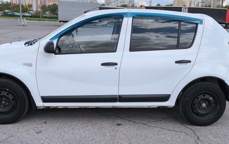 Renault Sandero I, 2012 год, 548 900 рублей, 2 фотография