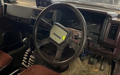 Nissan Terrano II рестайлинг, 1989 год, 260 000 рублей, 5 фотография