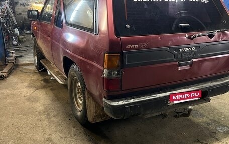 Nissan Terrano II рестайлинг, 1989 год, 260 000 рублей, 3 фотография