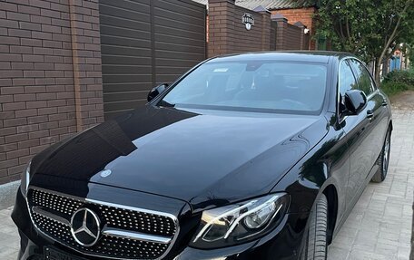 Mercedes-Benz E-Класс, 2019 год, 4 000 000 рублей, 2 фотография
