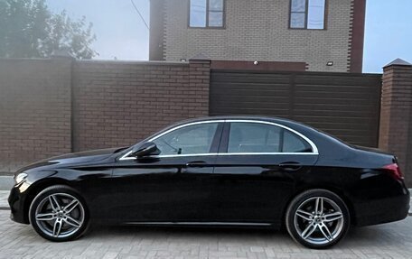 Mercedes-Benz E-Класс, 2019 год, 4 000 000 рублей, 4 фотография