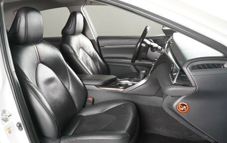 Toyota Camry, 2018 год, 2 369 000 рублей, 8 фотография
