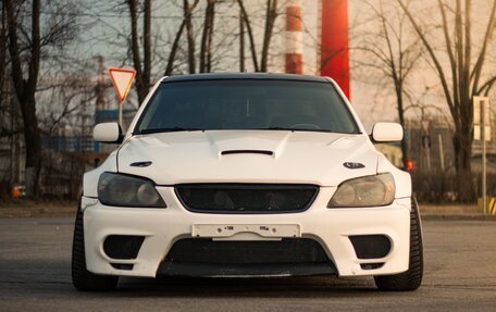 Lexus IS II рестайлинг 2, 1999 год, 830 000 рублей, 5 фотография