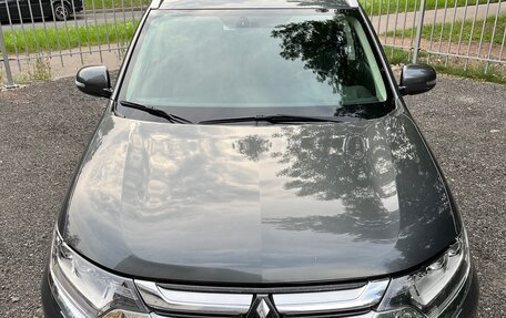 Mitsubishi Outlander III рестайлинг 3, 2015 год, 2 850 000 рублей, 9 фотография