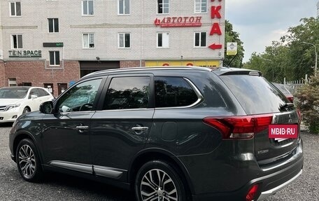 Mitsubishi Outlander III рестайлинг 3, 2015 год, 2 850 000 рублей, 3 фотография