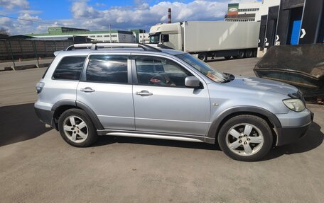 Mitsubishi Outlander III рестайлинг 3, 2005 год, 800 000 рублей, 3 фотография