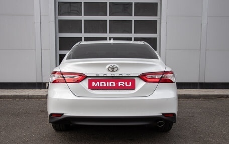 Toyota Camry, 2019 год, 2 460 000 рублей, 4 фотография