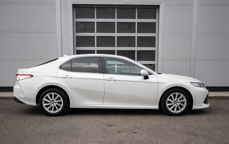 Toyota Camry, 2019 год, 2 460 000 рублей, 6 фотография