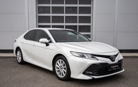 Toyota Camry, 2019 год, 2 460 000 рублей, 7 фотография