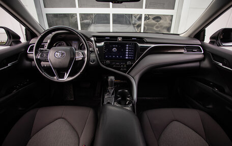 Toyota Camry, 2019 год, 2 460 000 рублей, 13 фотография