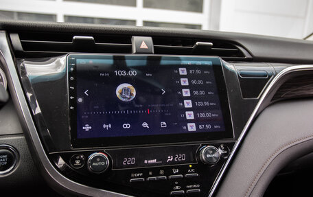 Toyota Camry, 2019 год, 2 460 000 рублей, 17 фотография