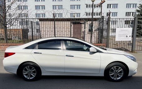 Hyundai Sonata VI, 2011 год, 845 000 рублей, 5 фотография