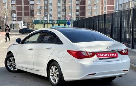 Hyundai Sonata VI, 2011 год, 845 000 рублей, 7 фотография