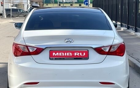 Hyundai Sonata VI, 2011 год, 845 000 рублей, 8 фотография