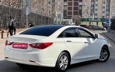 Hyundai Sonata VI, 2011 год, 845 000 рублей, 6 фотография