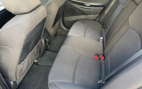Hyundai Sonata VI, 2011 год, 845 000 рублей, 18 фотография