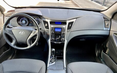 Hyundai Sonata VI, 2011 год, 845 000 рублей, 17 фотография
