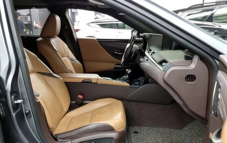 Lexus ES VII, 2021 год, 3 000 000 рублей, 15 фотография