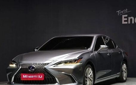 Lexus ES VII, 2021 год, 3 000 000 рублей, 1 фотография