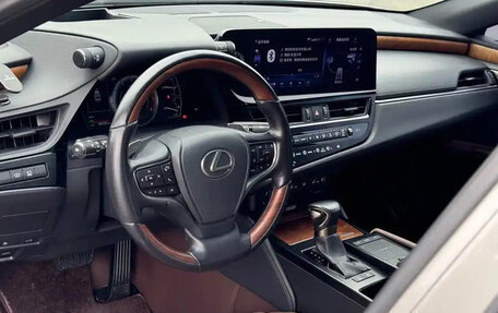 Lexus ES VII, 2022 год, 3 300 000 рублей, 14 фотография