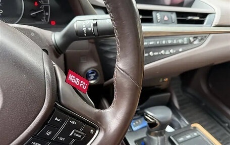 Lexus ES VII, 2022 год, 3 300 000 рублей, 15 фотография