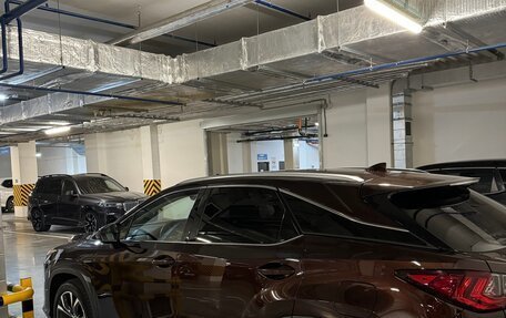Lexus RX IV рестайлинг, 2018 год, 4 500 000 рублей, 12 фотография