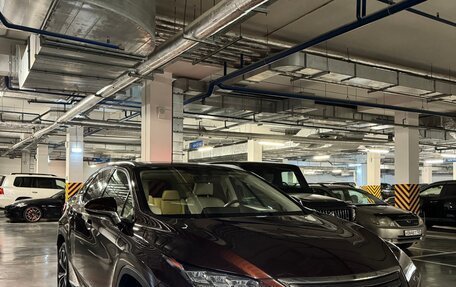 Lexus RX IV рестайлинг, 2018 год, 4 500 000 рублей, 16 фотография