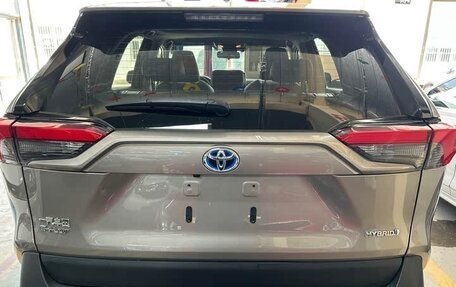Toyota RAV4, 2021 год, 2 716 000 рублей, 4 фотография