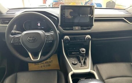 Toyota RAV4, 2021 год, 2 716 000 рублей, 9 фотография