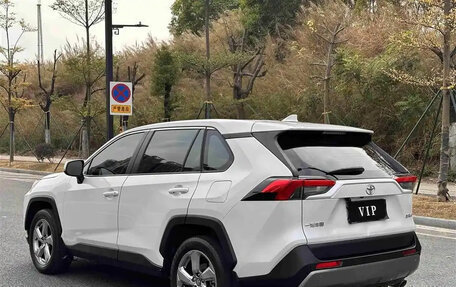 Toyota RAV4, 2021 год, 2 000 000 рублей, 6 фотография
