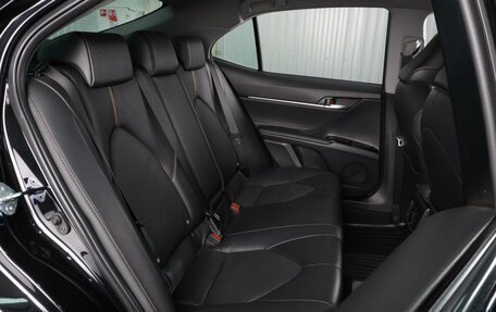 Toyota Camry, 2019 год, 3 300 000 рублей, 7 фотография