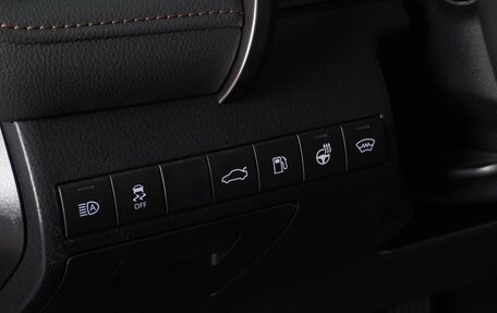 Toyota Camry, 2019 год, 3 300 000 рублей, 14 фотография