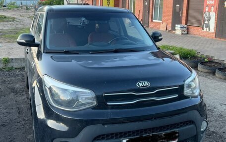 KIA Soul II рестайлинг, 2018 год, 1 350 000 рублей, 2 фотография