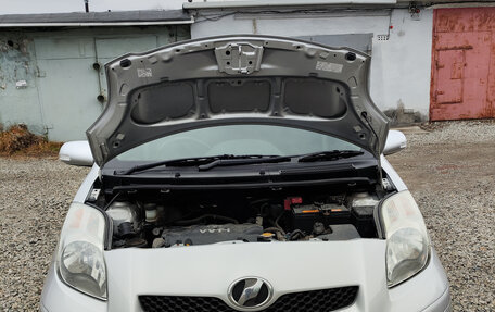 Toyota Vitz, 2009 год, 680 000 рублей, 21 фотография