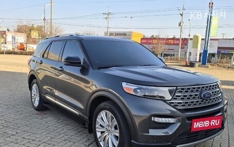 Ford Explorer VI, 2022 год, 3 059 011 рублей, 3 фотография