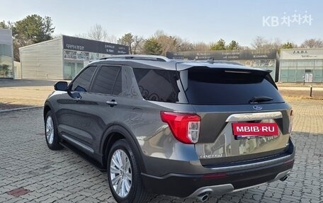 Ford Explorer VI, 2022 год, 3 059 011 рублей, 6 фотография