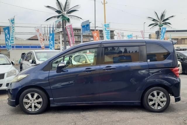 Honda Freed I, 2011 год, 820 000 рублей, 7 фотография